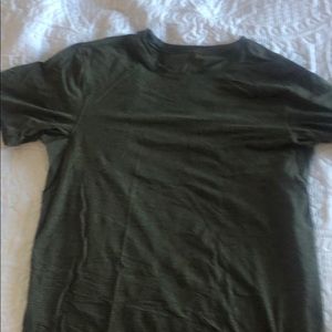 Lululemon metal tech t shirt, army green